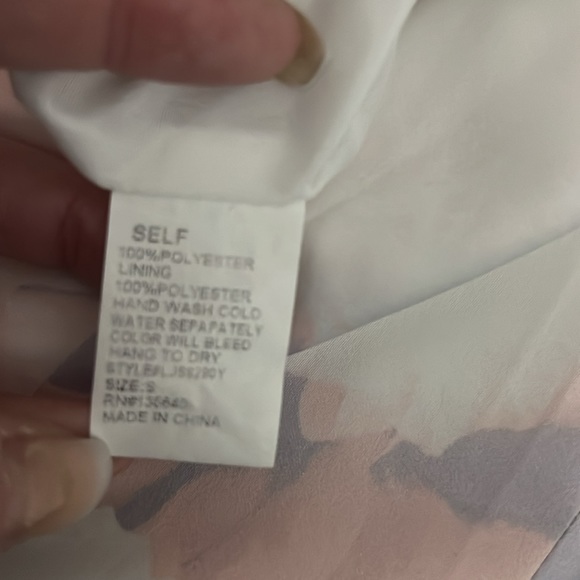 L’ATISTE BY AMY Floral Romper size S - Picture 9 of 9